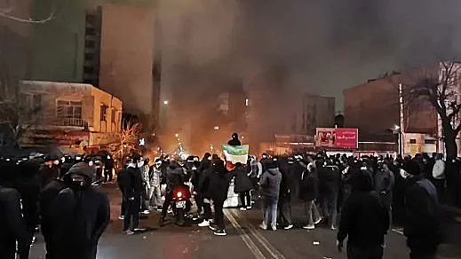 מפגינים באיראן