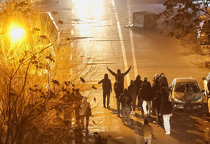 עימותים בין מפגינים לכוחות הביטחון בהפגנות בטהרן