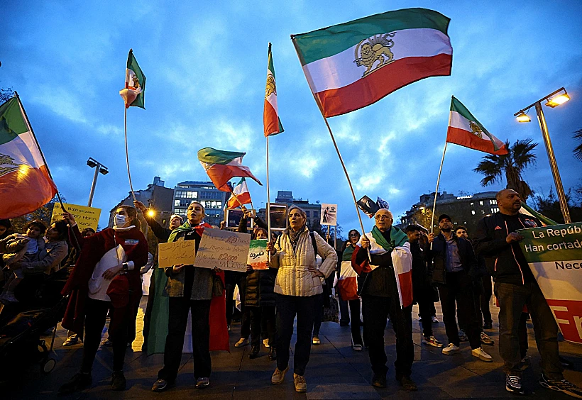 הפגנת תמיכה בעם האיראני בברצלונה