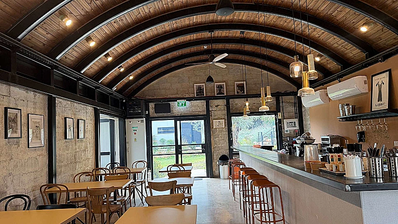 ז’אק מתחם בילוי מדויק גשר הזיו