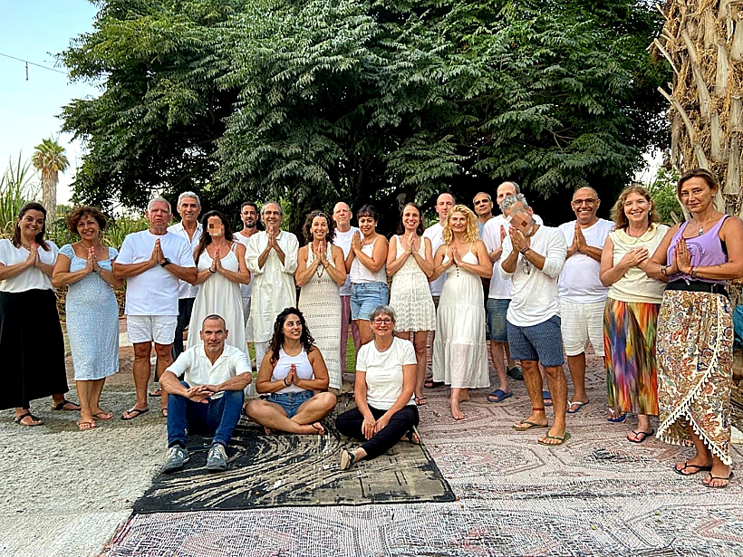 ריטריט יוגה תרפיה לפנויים פנויות