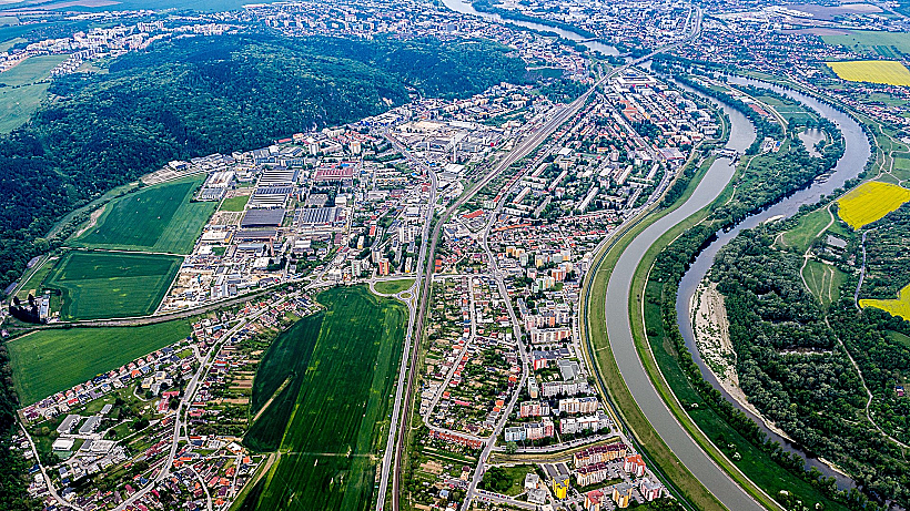 Trencin טרנצ'ין נוף העיר מהמצודה
