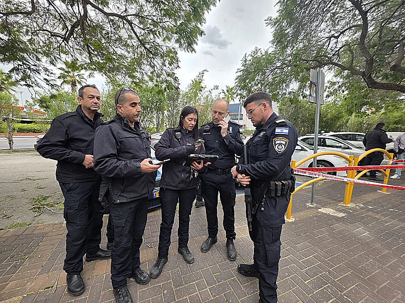 כוחות משטרה בזירת ההצתה בקריות