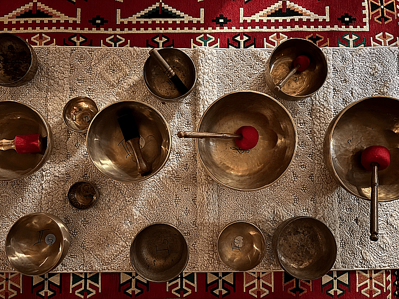 קערות טיבטיות בבית הסדנאות מוליאדו