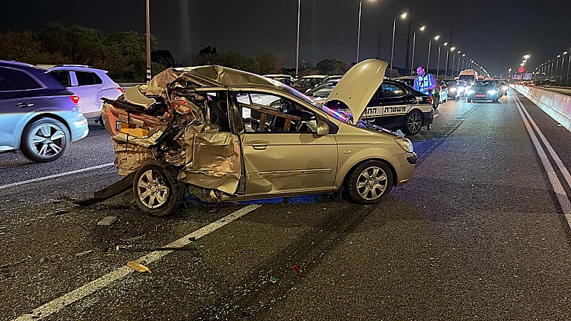 זירת התאונה בכביש 4 ליד מחלף חולות