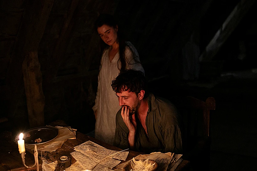 ג'סי באקלי ופול מסקל ב"המנט"