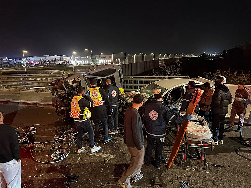 זירת התאונה בכביש החוף ליד חדרה