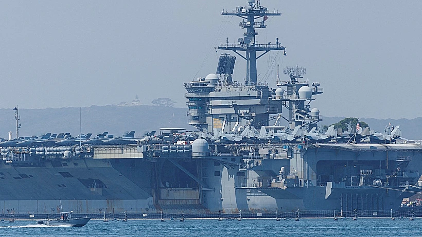 נושאת המטוסים האמריקנית לינקולן