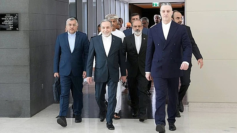 צוות המו"מ האיראני בשיחות בעומאן