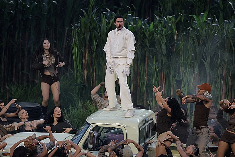 באד באני במופע המחצית של הסופרבול