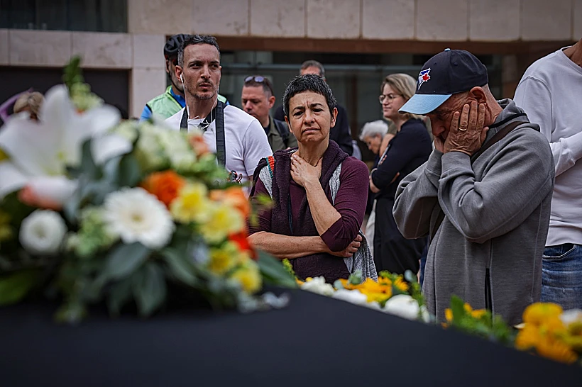 טקס האשכבה למתי כספי במשכן לאמנויות הבמה בת"א