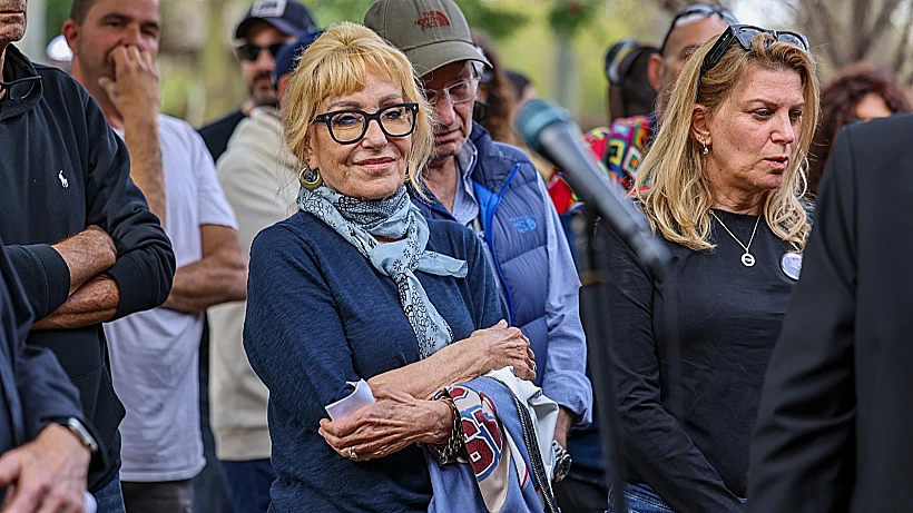 ריקי גל בהלוויה של מתי כספי