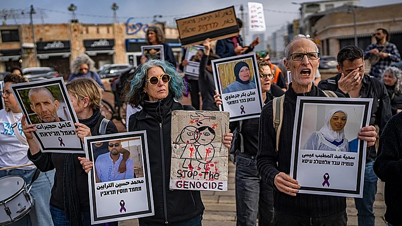 מפגינים ביפו נגד האלימות בחברה הערבית