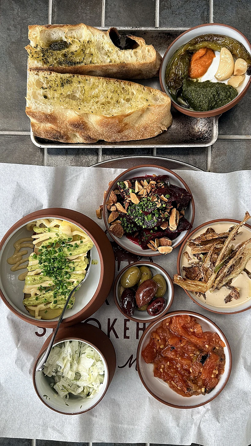 פתיחת שולחן במסעדת "טורוס"