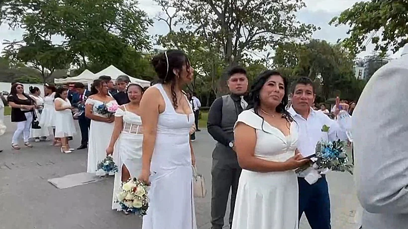 100 זוגות התחתנו בלימה בירת פרו