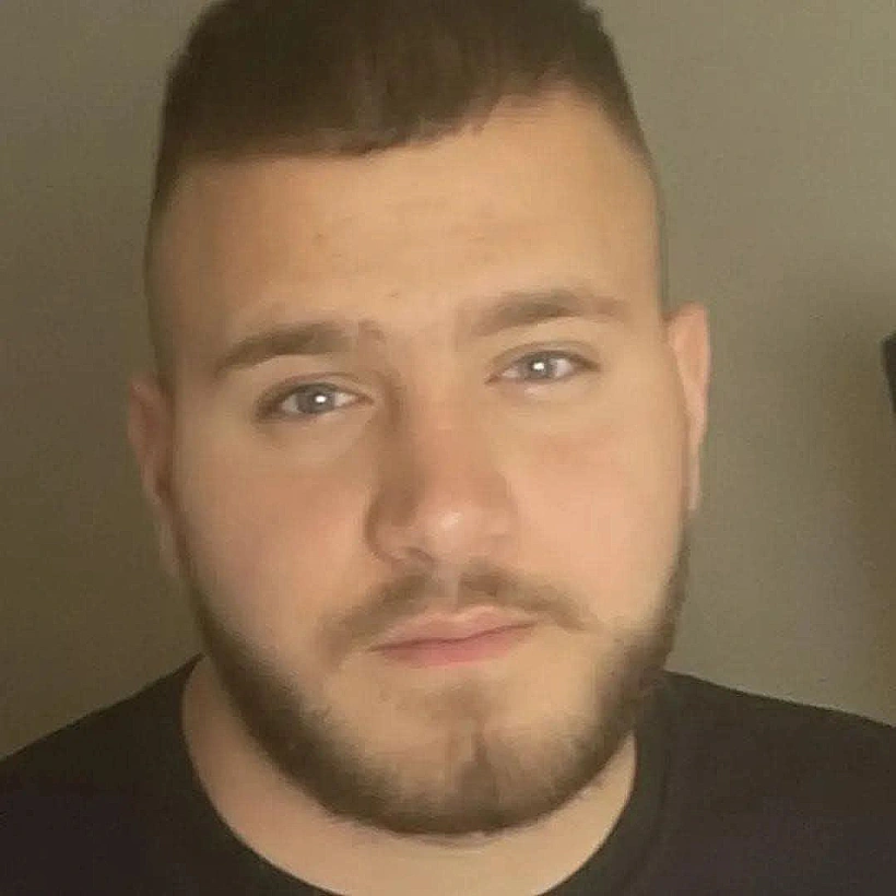 עבד אל-כרים אבו ע'זאלה, שנרצח לצד אביו באום אל-פחם