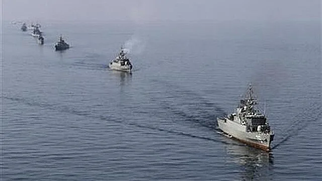 כלי שיט איראניים במצרי הורמוז