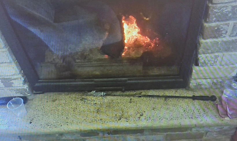 המוט והקמין בצימר שאליו נחטף הגבר שעבר התעללות