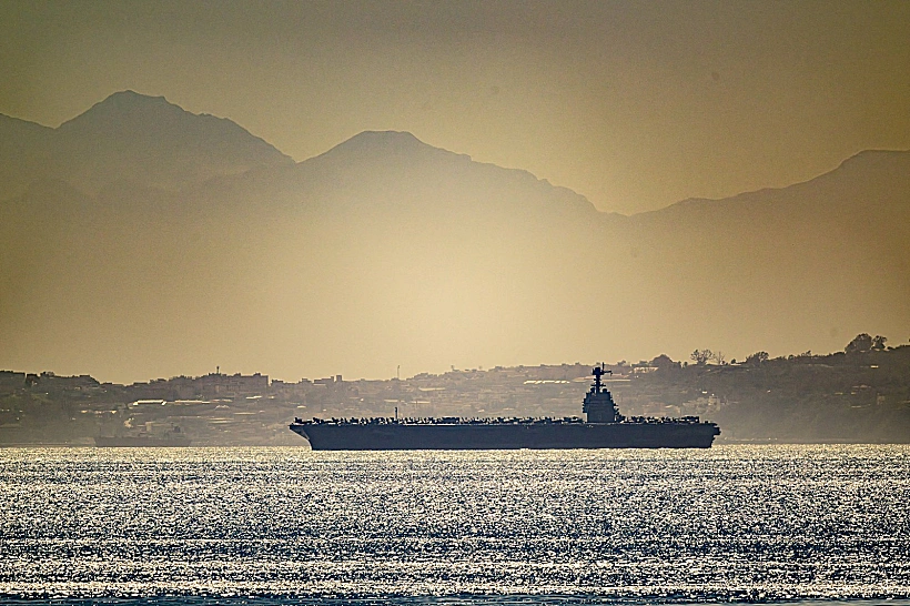נושאת המטוסים האמריקנית ג'רלד פורד במצרי גיברלטר