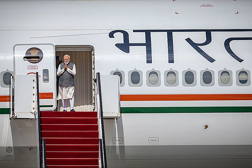 ראש ממשלת הודו מודי נוחת בנתב"ג