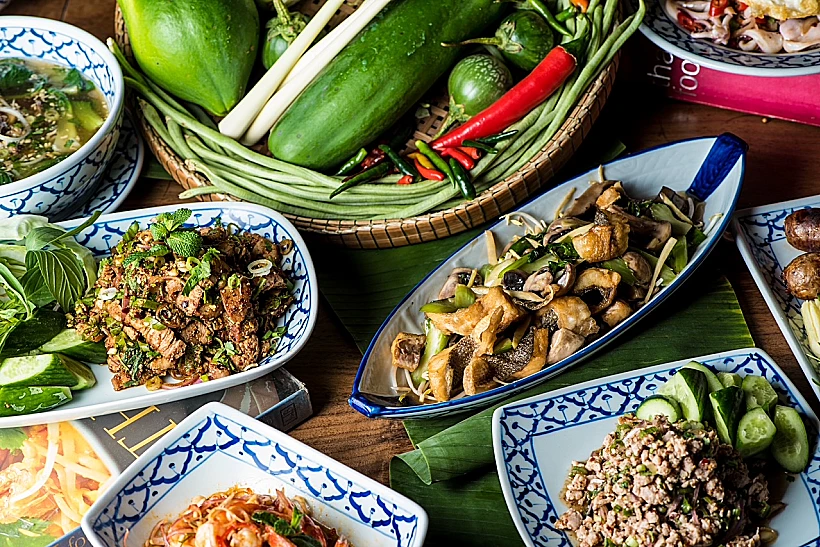 ארוחת צהריים ב"בית תאילנדי"