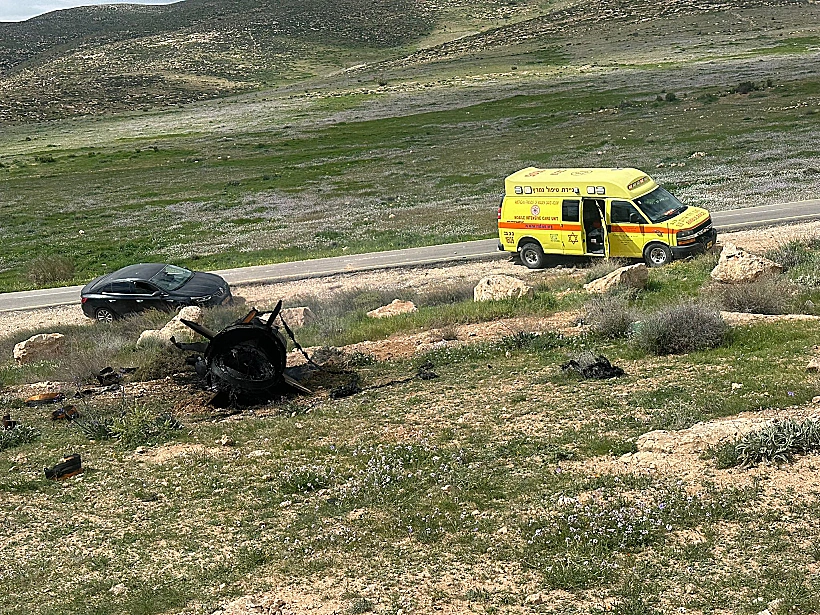 צוותי מד"א בזירת נפילת טיל איראני