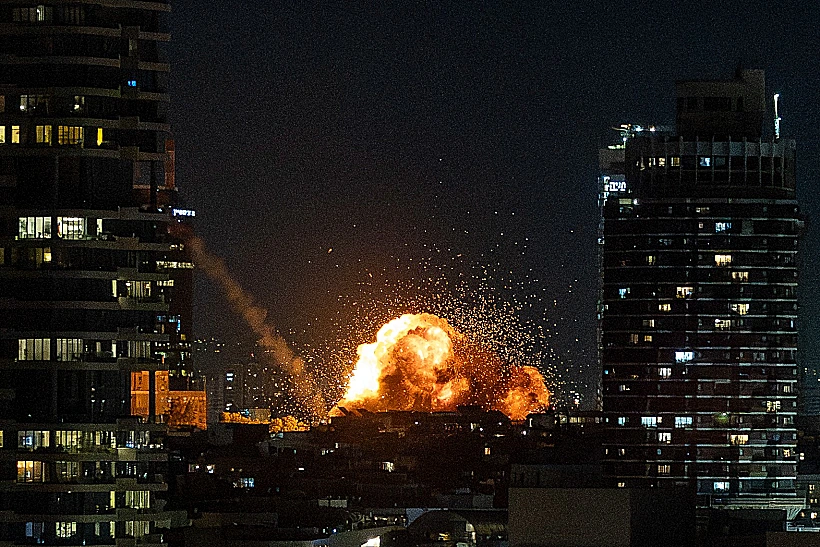 תיעוד הפגיעה הישירה בתל אביב