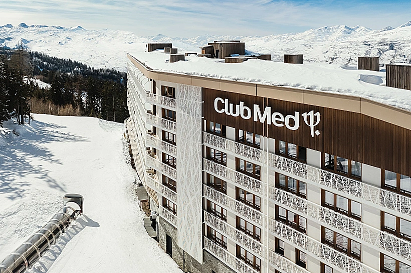 מלון בשלג - קלאב מד