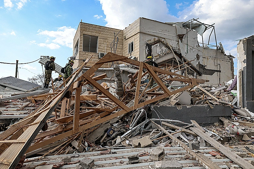 זירת הפגיעה הישירה בבית שמש