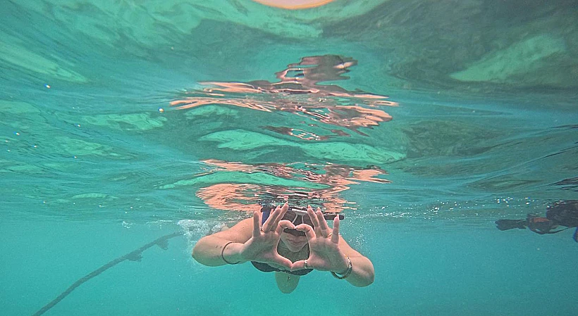 נילי מרגי צוללת בפיליפינים