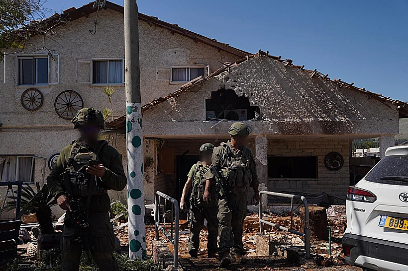 כוחות צה"ל בזירת הפגיעה ביישוב באצבע הגליל