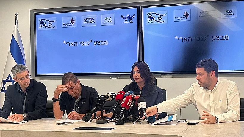 שרת התחבורה מירי רגב במסיבת עיתונאים