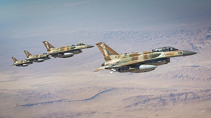 מטוסי קרב של חיל האוויר בדרכם לתקיפה באיראן