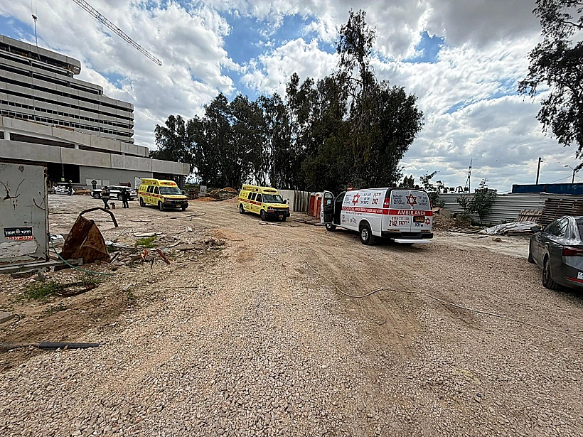 זירת פגיעת רסיס באתר בנייה במרכז הארץ