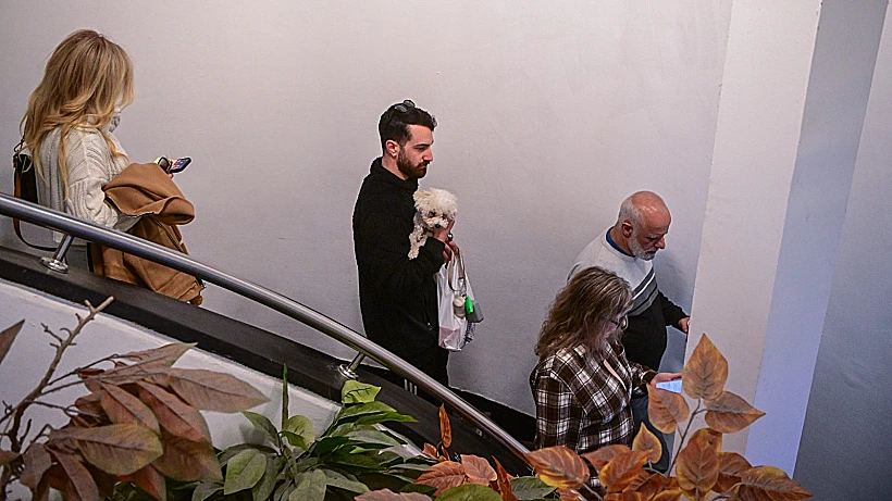 יורדים למקלט בעת אזעקה