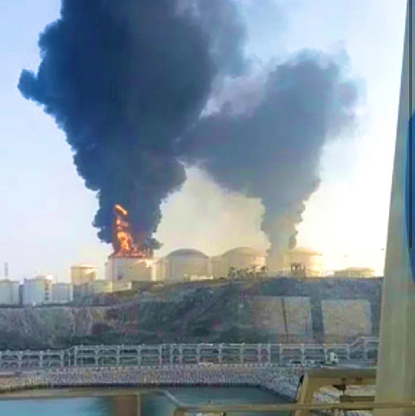 פגיעת רחפן איראני על מיכלית נפט בעומאן