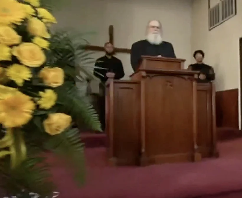 שידור בטוויץ׳ שנראה בתחילתו כמו טקס פרידה אמיתי