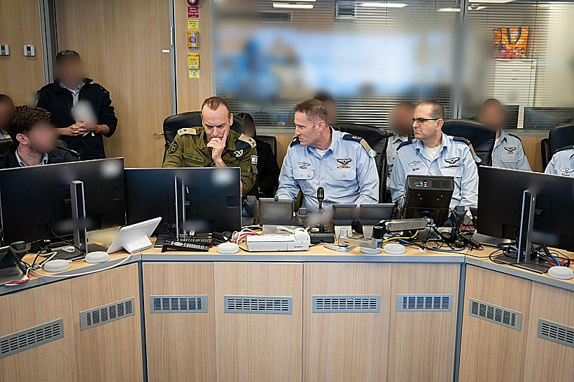 ראש אמ"ן אלוף שלומי בינדר ומפקד חיל האוויר אלוף תומר בר מנהלים את מבצע חיסול הבכירים באיראן