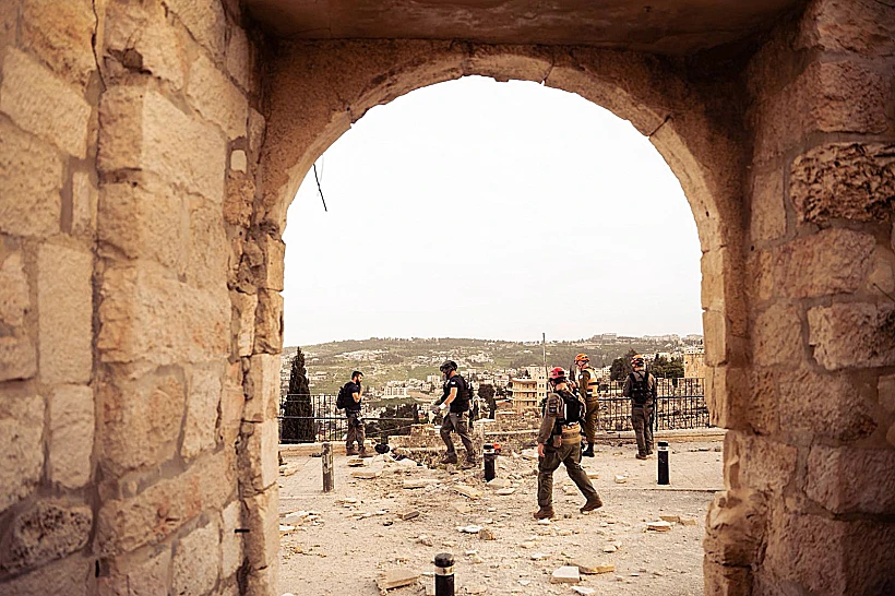 כוחות פיקוד העורף בזירת הנפילה בעיר העתיקה בירושלים