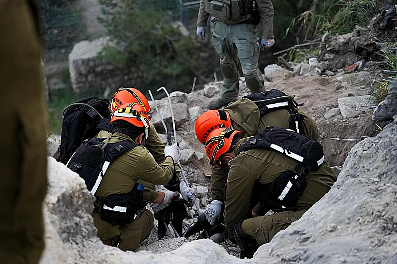 כוחות פיקוד העורף בזירת הנפילה בעיר העתיקה בירושלים
