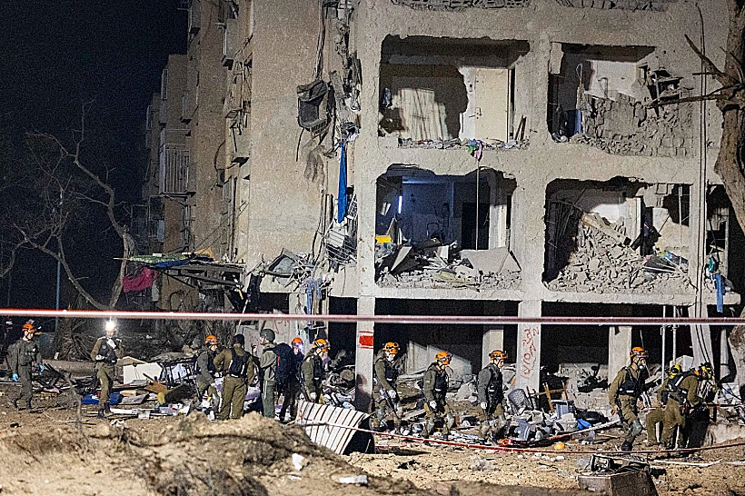 זירת הפגיעה הישירה של הטיל האיראני בערד