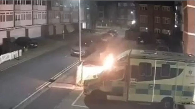 הצתת האמבולנסים בלונדון