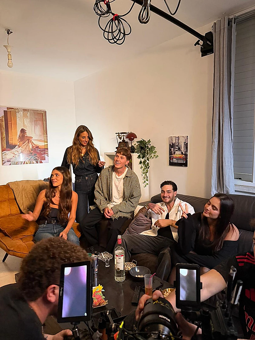 מתוך צילומי הסדרה "חיים כפולים"