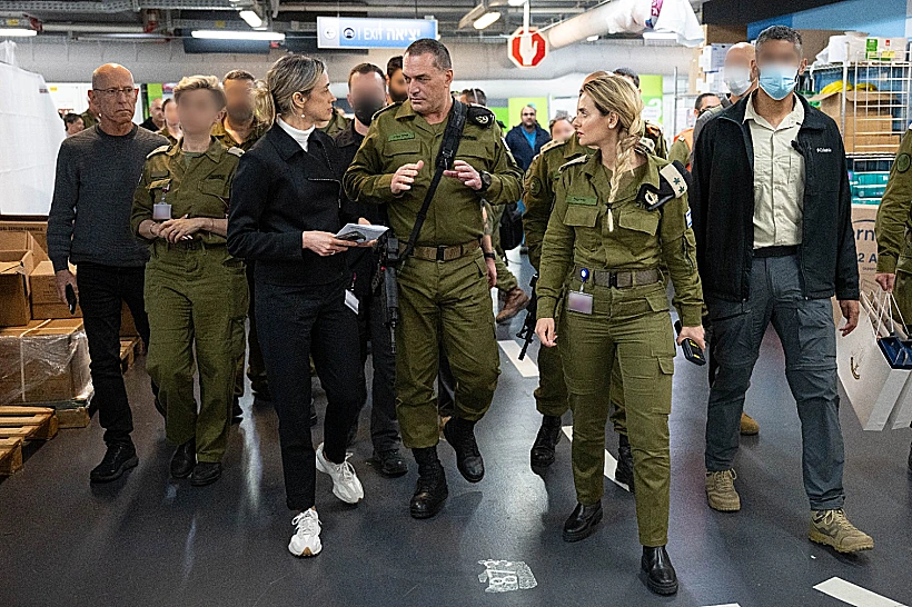 הרמטכ"ל אייל זמיר בביה"ח רמב"ם עם לוחמים שנפצעו בלבנון