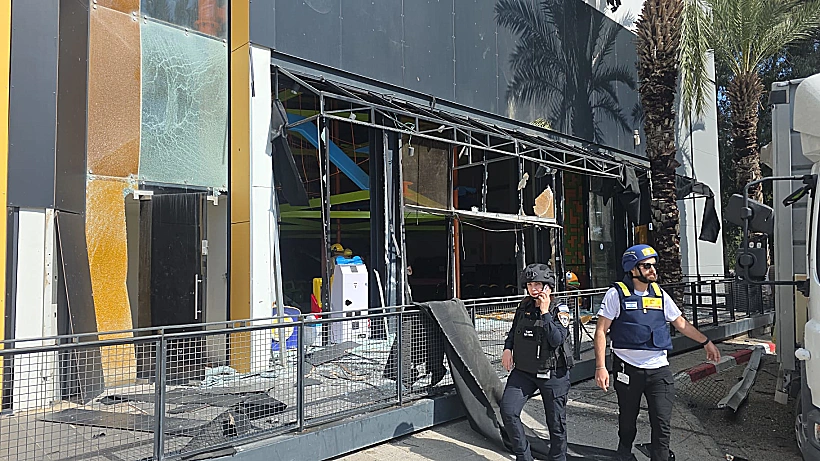 זירת נפילת שברי יירוט בקריית אתא