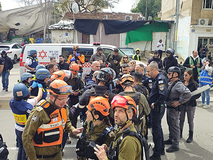 כוחות בזירת נפילה בתל אביב