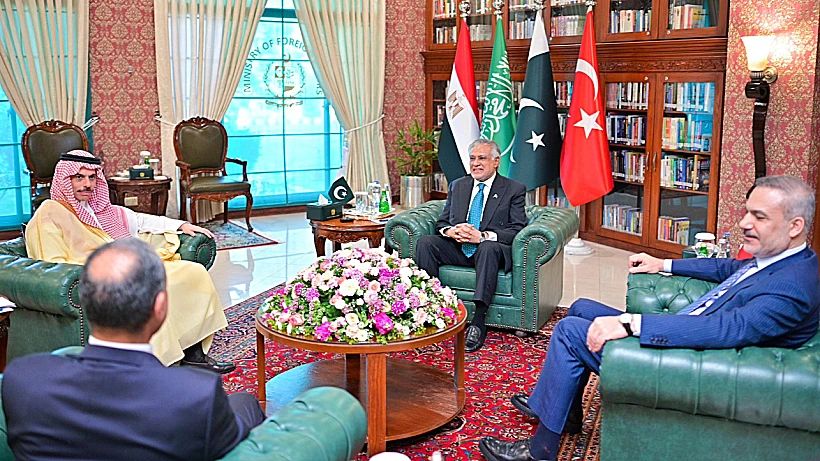 שרי החוץ של פקיסטן, סעודיה, טורקיה ומצרים בשיחות התייעצות באסלאמאבאד