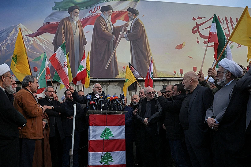 הפגנת תמיכה במשמרות המהפכה בביירות