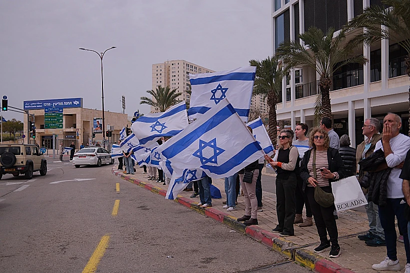 תושבי מודיעין חולקים כבוד אחרון לסמ"ר גלעד הראל