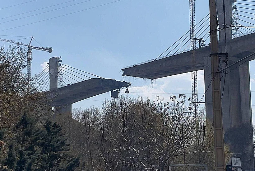 הגשר שמחבר בין טהרן לכראג' אחרי שהופצץ